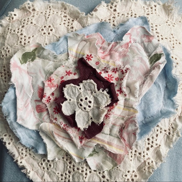 Anthropologie Sundry Upcycled Vintage-Inspired Heart Sweatshirt - Picture 5 of 16